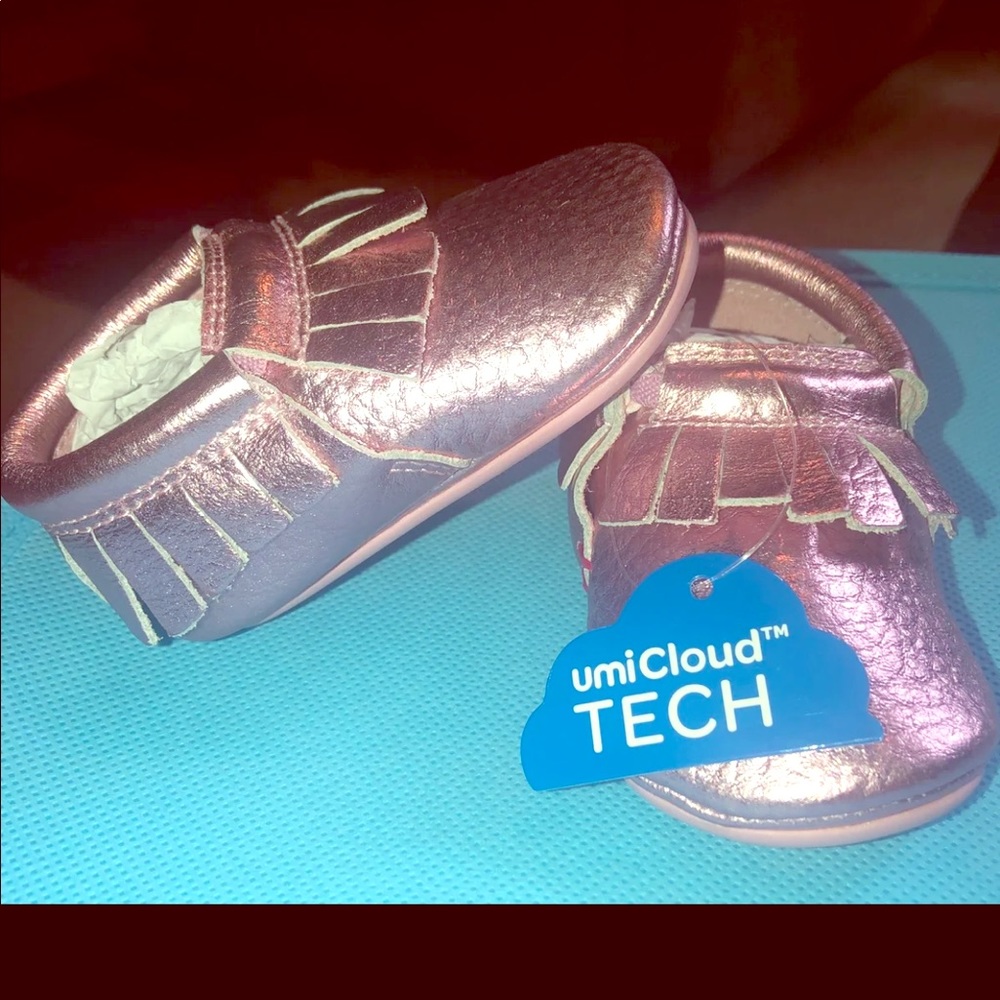 Umi metallic pink Mocs NWT